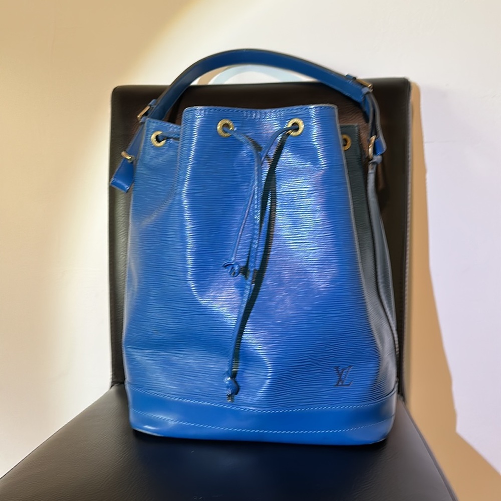 Louis Vuitton vintage Epi blue bag